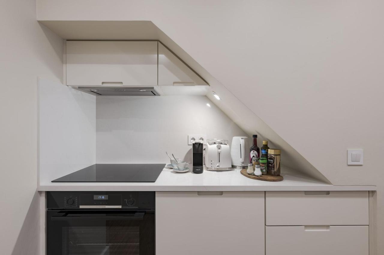 Peixeira Studios And Apartments Lisbon Luaran gambar